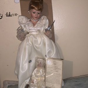 NIB Avon Special Memories "Margaret" & “Marisol” Porcelain Doll Mother & Child